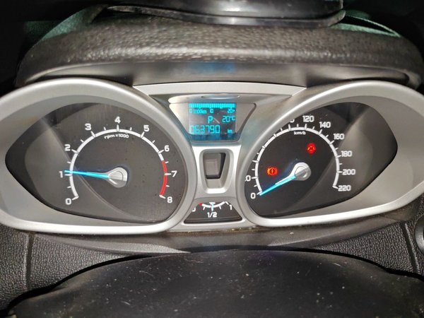 Ford EcoSport 2013, 63800 км, за 3367 USD - фото 12