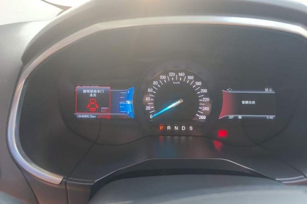 Ford Edge 2015, 84900 км, за 10764 USD - фото 16