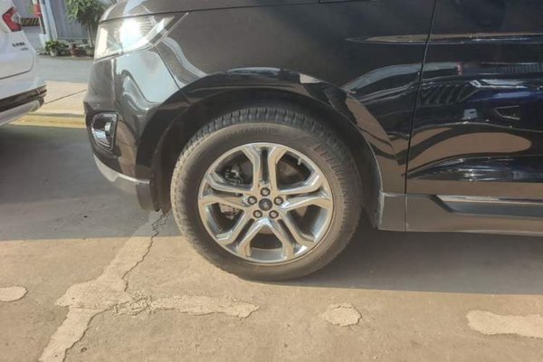 Ford Edge 2015, 84900 км, за 10764 USD - фото 12