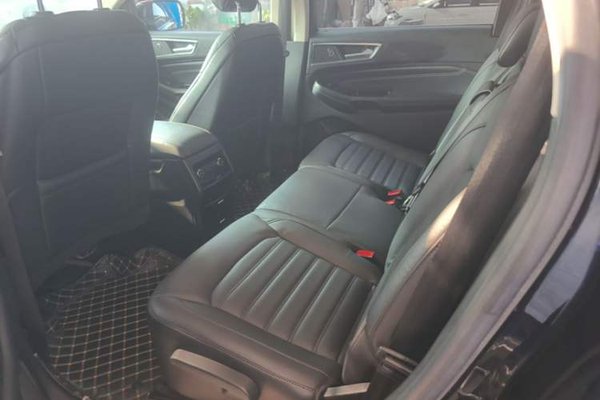 Ford Edge 2015, 84900 км, за 10764 USD