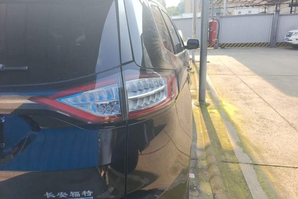 Ford Edge 2015, 84900 км, за 10764 USD - фото 11