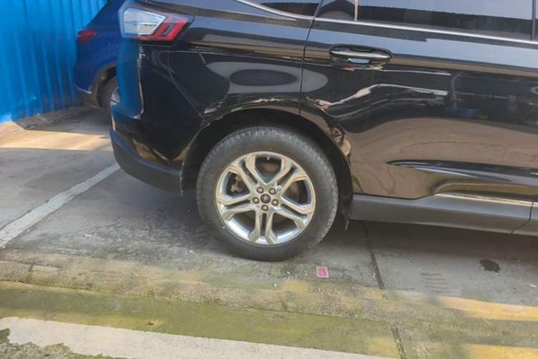 Ford Edge 2015, 84900 км, за 10764 USD - фото 13