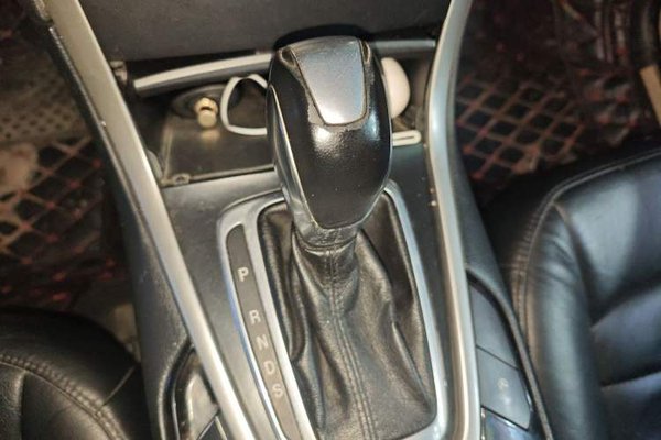 Ford Edge 2015, 126800 км, за 6238 USD - фото 14