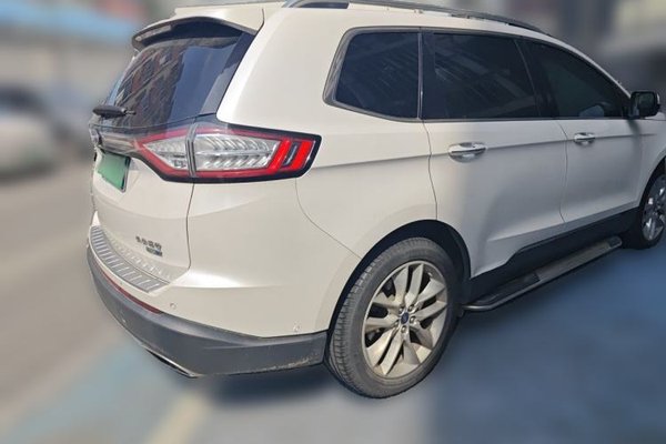 Ford Edge 2015, 77900 км, за 9833 USD