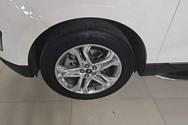 Ford Edge 2015, 83300 км, за 9171 USD - фото 10