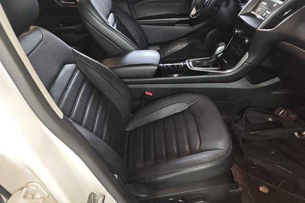Ford Edge 2015, 83300 км, за 9171 USD - фото 19