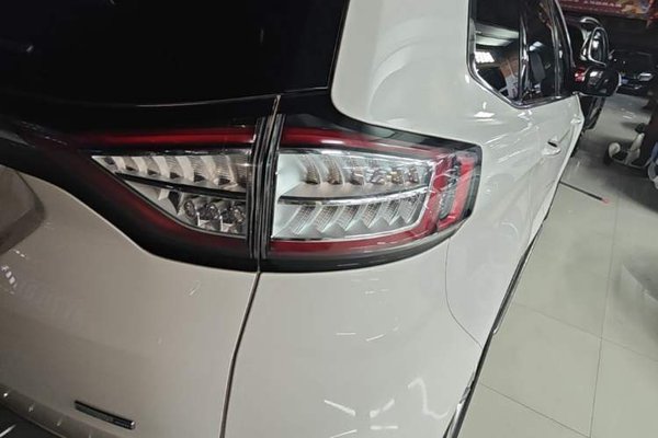 Ford Edge 2015, 83300 км, за 9171 USD - фото 9