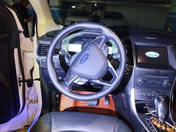 Ford Edge 2016 EcoBoost 245 Four-Wheel Drive Titanium Edition 7-Seater, 2016 года