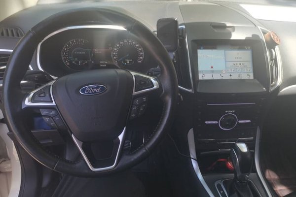 Ford Edge 2016, 53900 км, за 10972 USD - фото 8