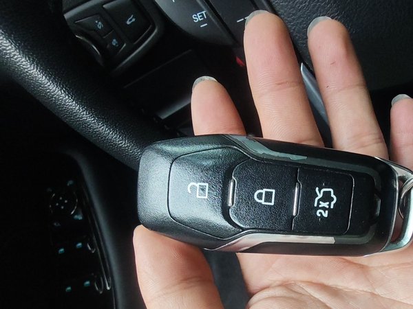 Ford Edge 2016, 99700 км, за 11053 USD - фото 9
