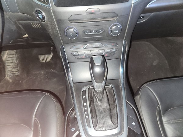 Ford Edge 2018, 92200 км, за 11026 USD - фото 13