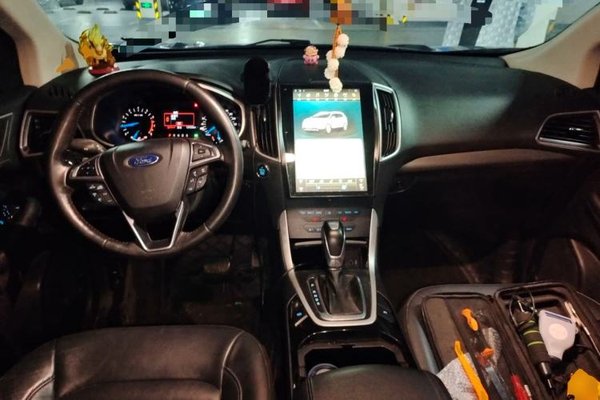 Ford Edge 2018, 127600 км, за 8066 USD - фото 10