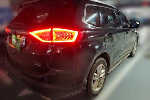 Ford Edge 2018, 127600 км, за 8066 USD - фото 6