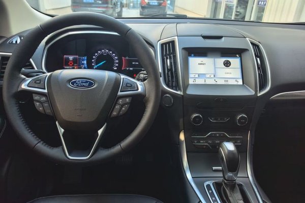 Ford Edge 2018, 84700 км, за 14729 USD - фото 10
