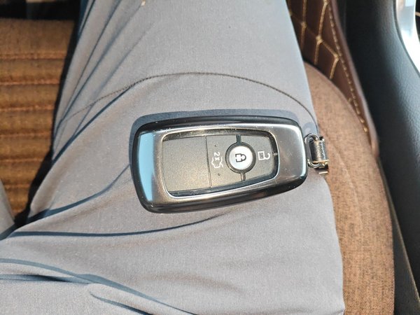 Ford Edge 2018, 51000 км, за 14440 USD - фото 9