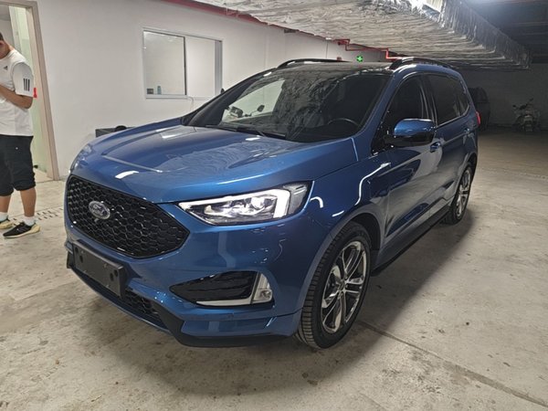 Ford Edge · 2020 год