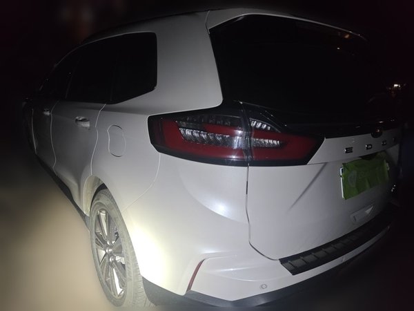 Ford Edge 2021, 31500 км, за 18831 USD