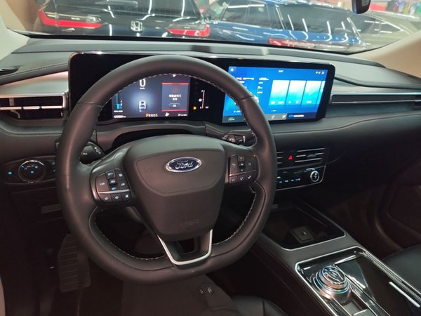 Ford Edge 2021, 43800 км, за 20857 USD - фото 13