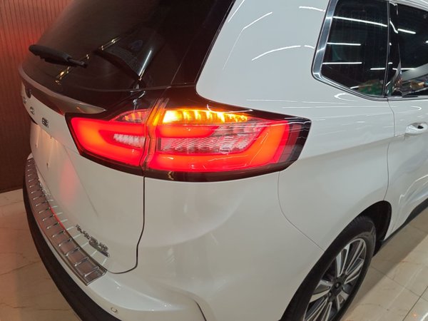 Ford Edge 2021, 43800 км, за 20857 USD - фото 7