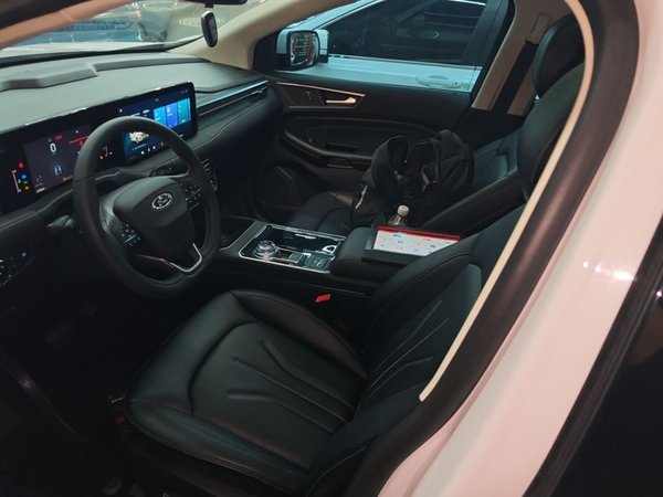 Ford Edge 2021, 43800 км, за 20857 USD - фото 18