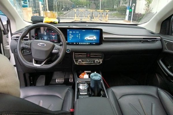 Ford Edge 2021, 45900 км, за 19101 USD - фото 10
