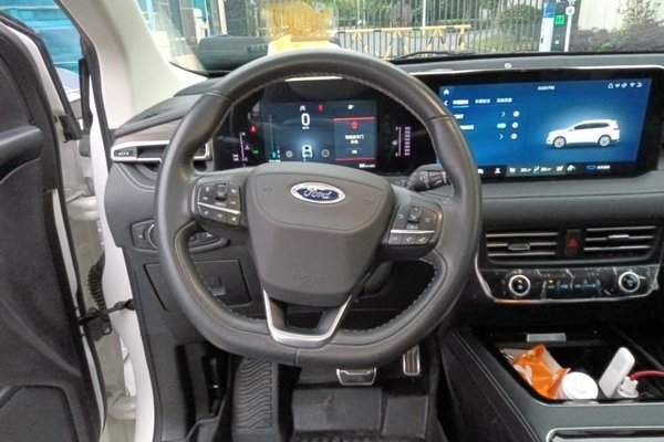 Ford Edge 2021, 45900 км, за 19101 USD - фото 11