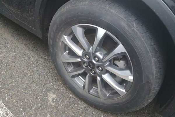 Ford Edge 2023, 31700 км, за 21474 USD - фото 8