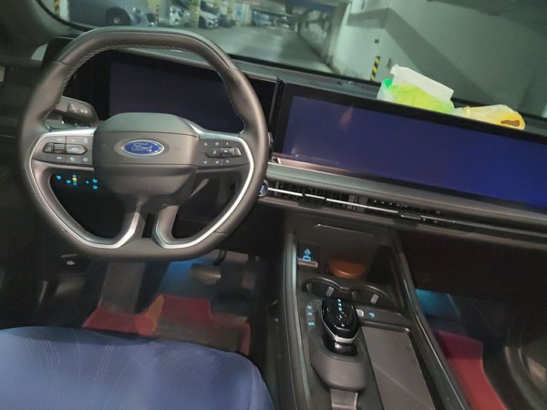 Ford Edge 2025, 9800 км, за 28775 USD - фото 10