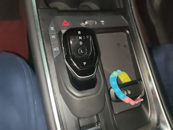 Ford Edge 2025, 9800 км, за 28775 USD - фото 15