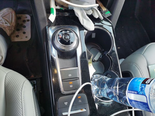 Ford Escape 2020, 99400 км, за 11949 USD - фото 19