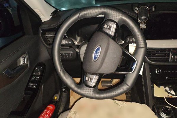 Ford Escape 2020, 21300 км, за 13321 USD - фото 11