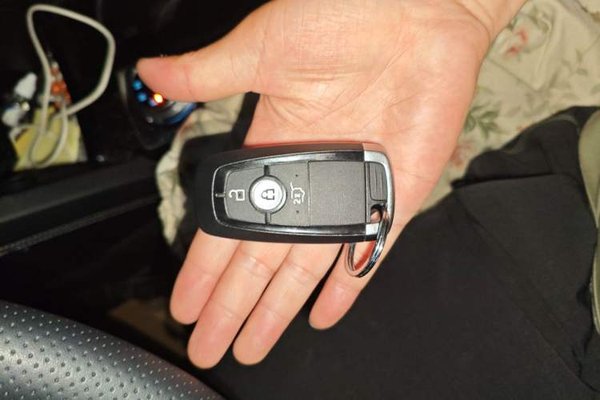 Ford Escape 2020, 21300 км, за 13321 USD - фото 9