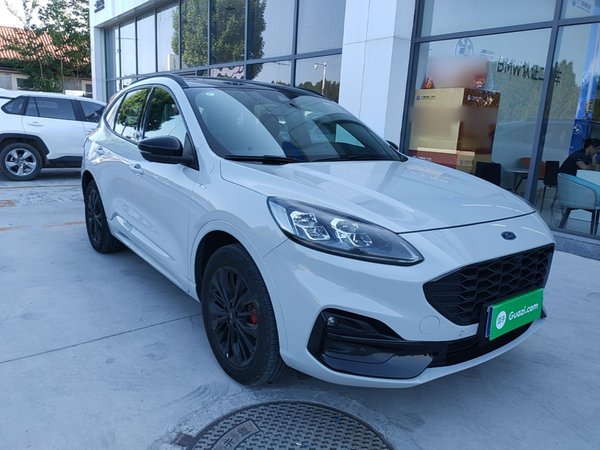 Ford Escape 2024, 18800 км, за 18313 USD