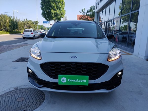 Ford Escape 2024, 18800 км, за 18313 USD