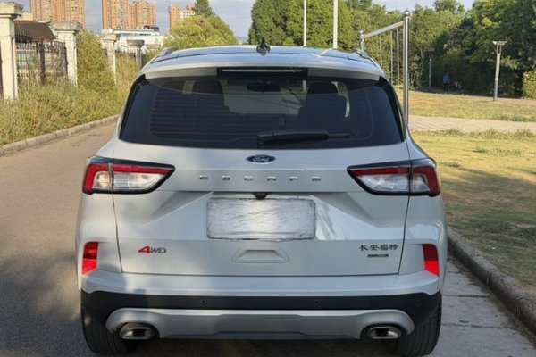 Ford Escape 2024, 28400 км, за 16028 USD