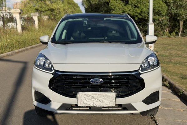 Ford Escape 2024, 28400 км, за 16028 USD
