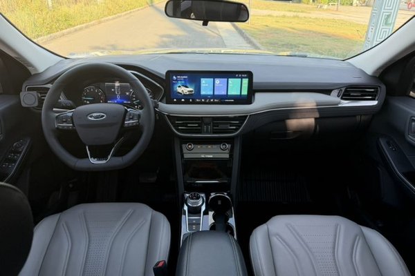 Ford Escape 2024, 28400 км, за 16028 USD - фото 13