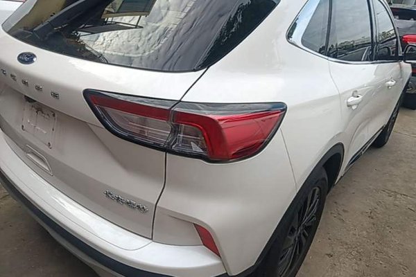 Ford Escape 2024, 77000 км, за 14560 USD - фото 13