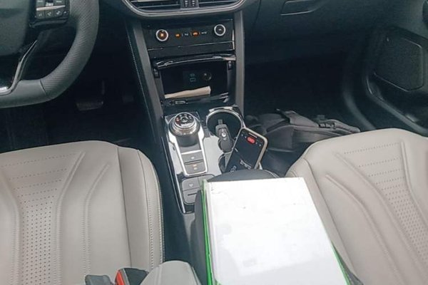 Ford Escape 2024, 77000 км, за 14560 USD - фото 20