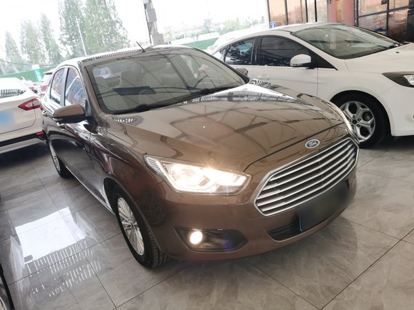 Ford Escort 2015, 104200 км, за 5110 USD