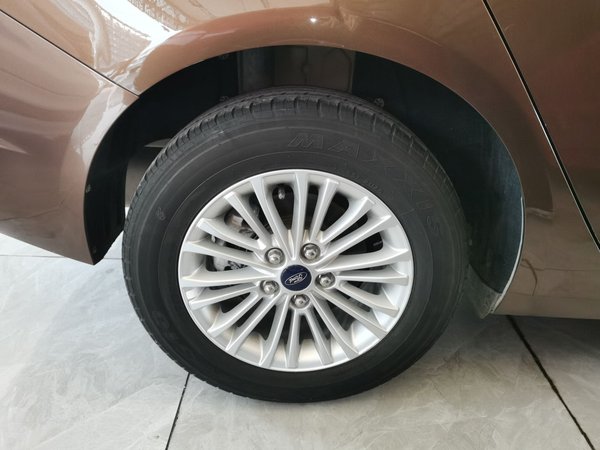 Ford Escort 2015, 104200 км, за 5110 USD - фото 10
