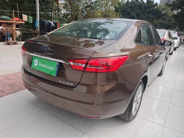 Ford Escort 2015, 115600 км, за 5467 USD - фото 6