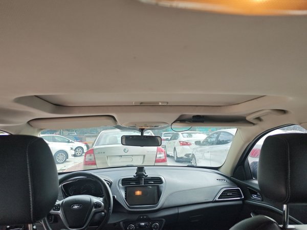 Ford Escort 2015, 115600 км, за 5467 USD - фото 21