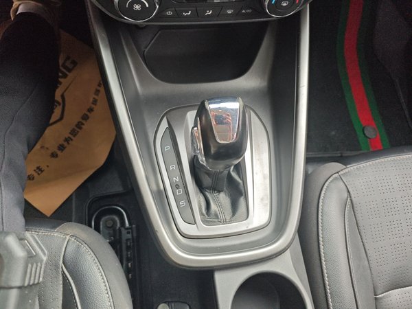 Ford Escort 2015, 115600 км, за 5467 USD - фото 17