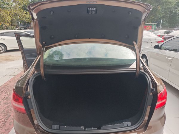 Ford Escort 2015, 115600 км, за 5467 USD - фото 22