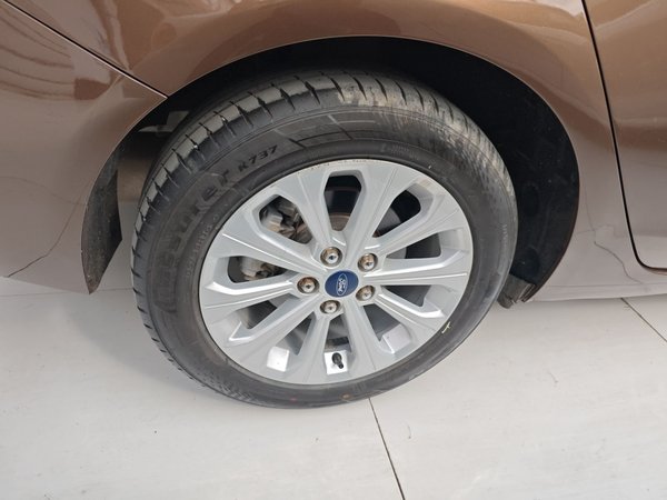 Ford Escort 2015, 115600 км, за 5467 USD - фото 10