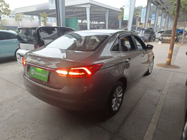 Ford Escort 2015, 125300 км, за 4956 USD - фото 7