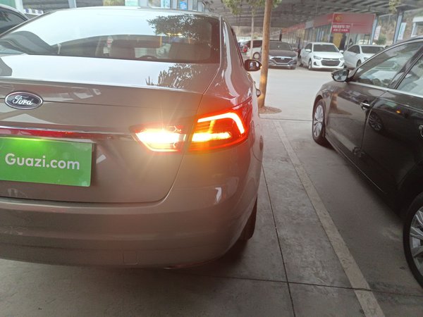 Ford Escort 2015, 125300 км, за 4956 USD - фото 8