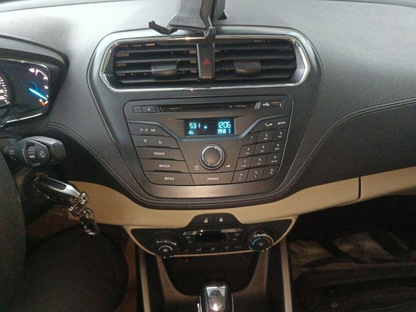 Ford Escort 2015, 125300 км, за 4956 USD - фото 14