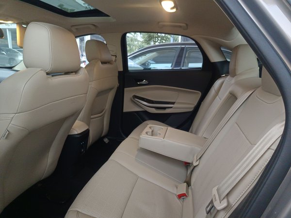 Ford Escort 2015, 125300 км, за 4956 USD - фото 22